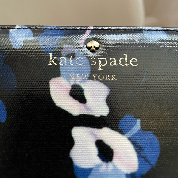 Kate Prade wallet - Picture 4 of 13